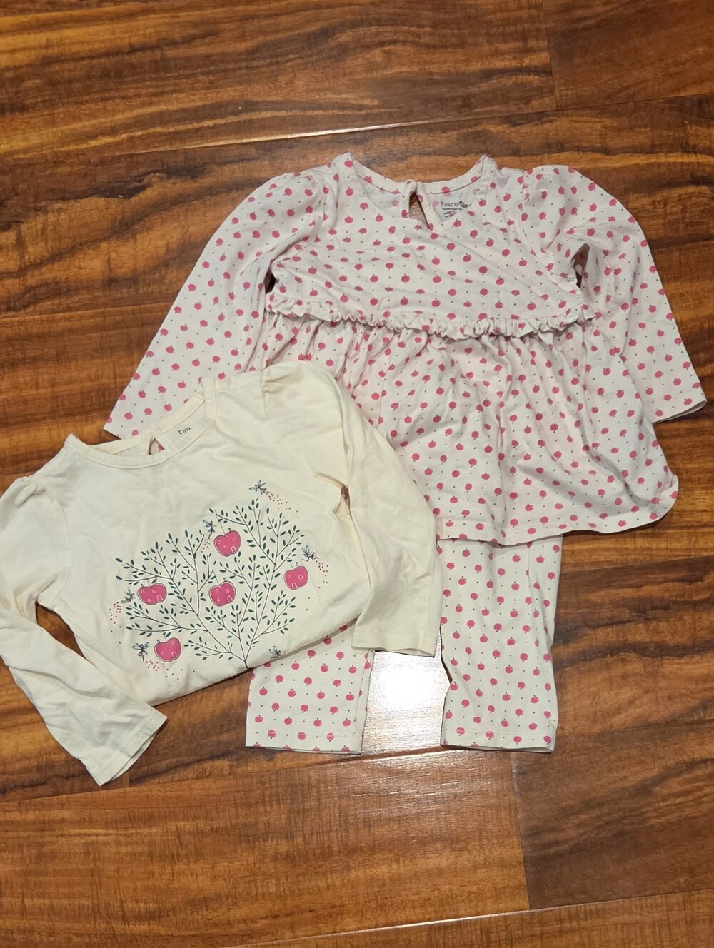 GAP Baby EUC 18-24 Months Ivory/Pink Apple Print Bodysuit, Top and Leggings